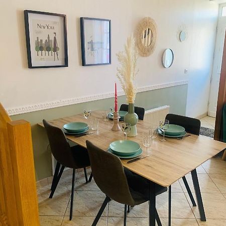 La Roseraie De L Arguenon, Appartement Charmant Centre Ville Jugon-les-Lacs Dış mekan fotoğraf